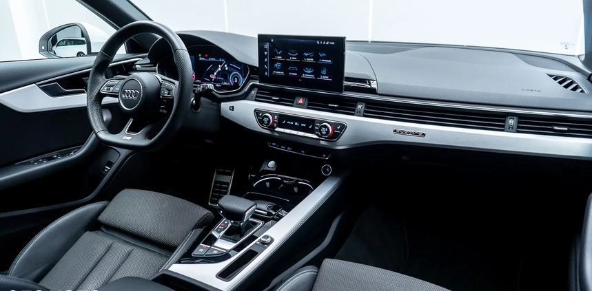 Audi A4 cena 149900 przebieg: 99760, rok produkcji 2019 z Łódź małe 562